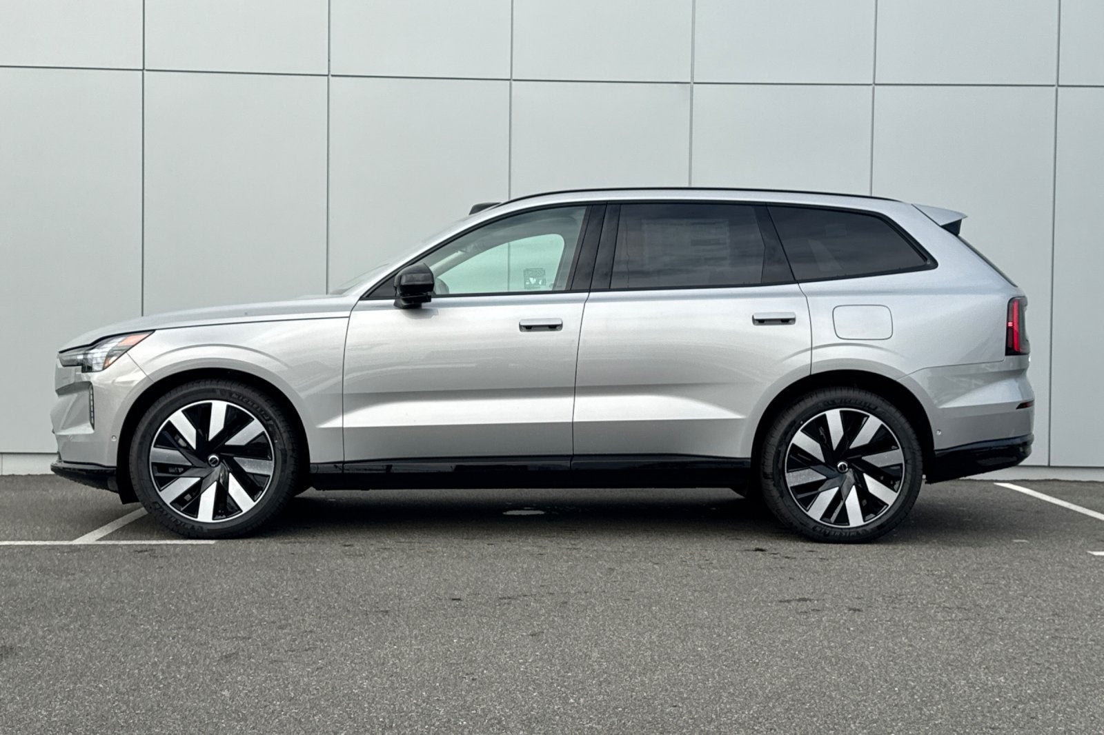 2025 Volvo EX90 Twin Motor Performance Ultra 7-Seater