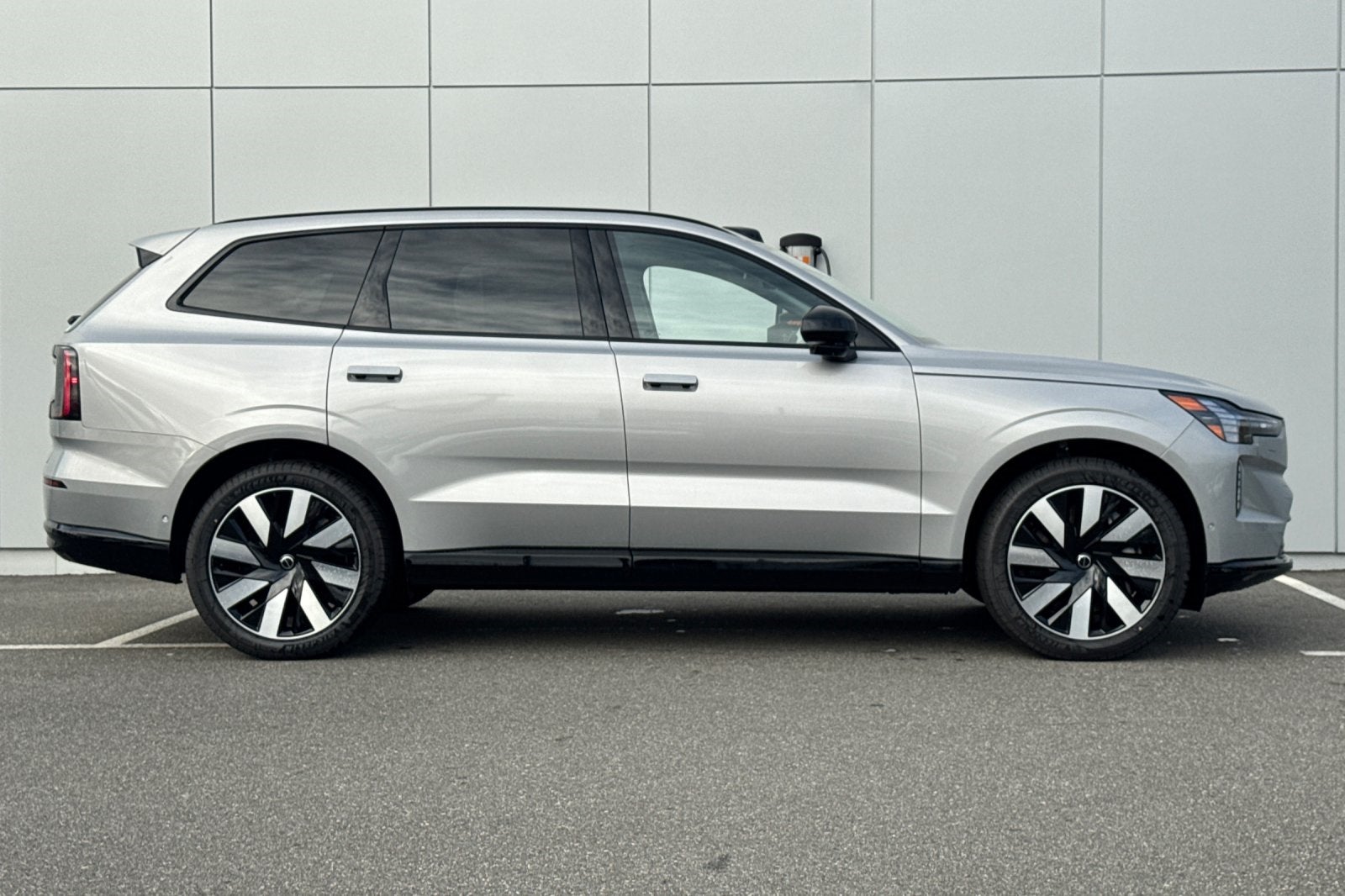 2025 Volvo EX90 Twin Motor Performance Ultra 7-Seater