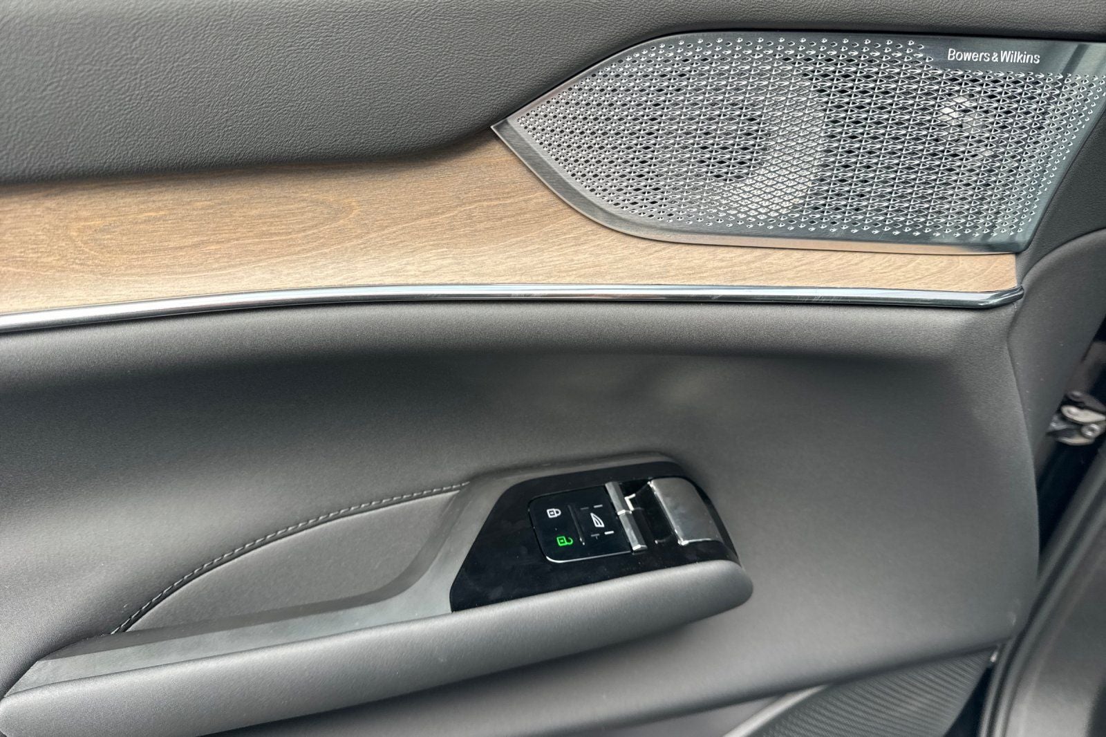 2025 Volvo EX90 Twin Motor Performance Ultra 7-Seater