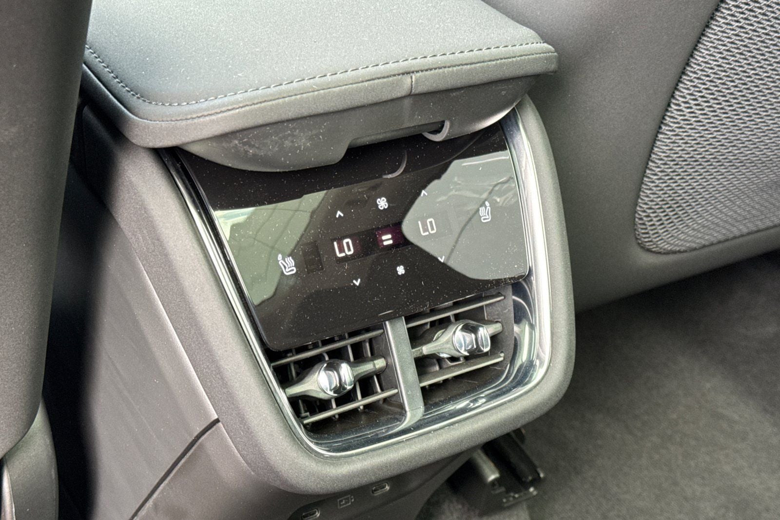 2025 Volvo EX90 Twin Motor Performance Ultra 7-Seater