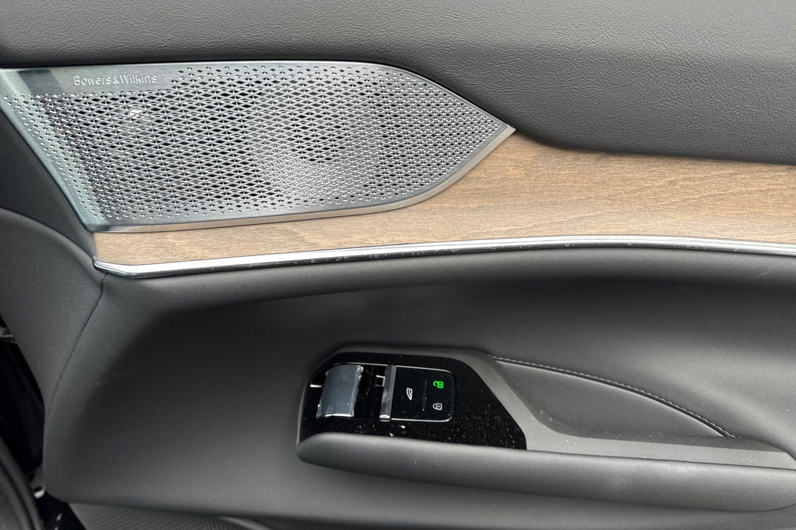 2025 Volvo EX90 Twin Motor Performance Ultra 7-Seater