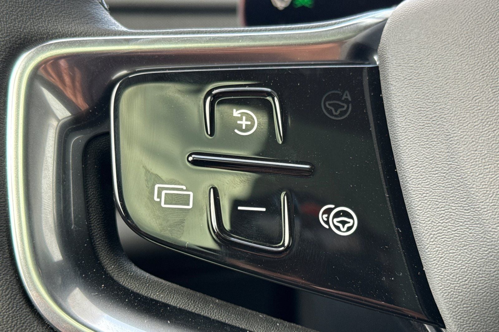 2025 Volvo EX90 Twin Motor Performance Ultra 7-Seater