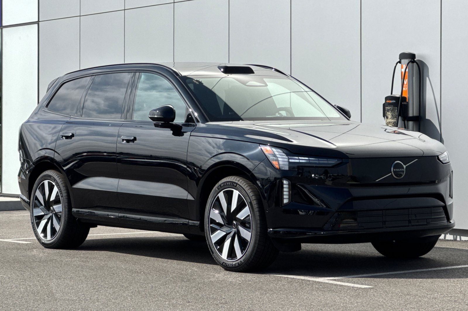 2025 Volvo EX90 Twin Motor Performance Ultra 7-Seater