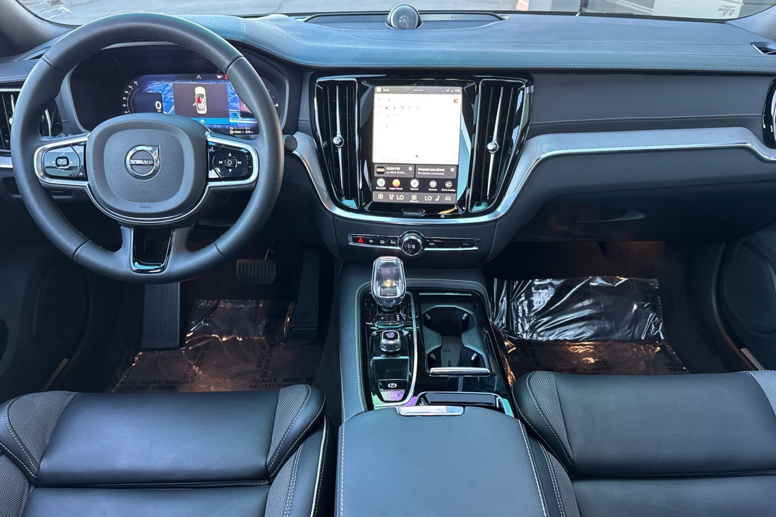 2025 Volvo S60 Plug-In Hybrid T8 Ultra Black Edition