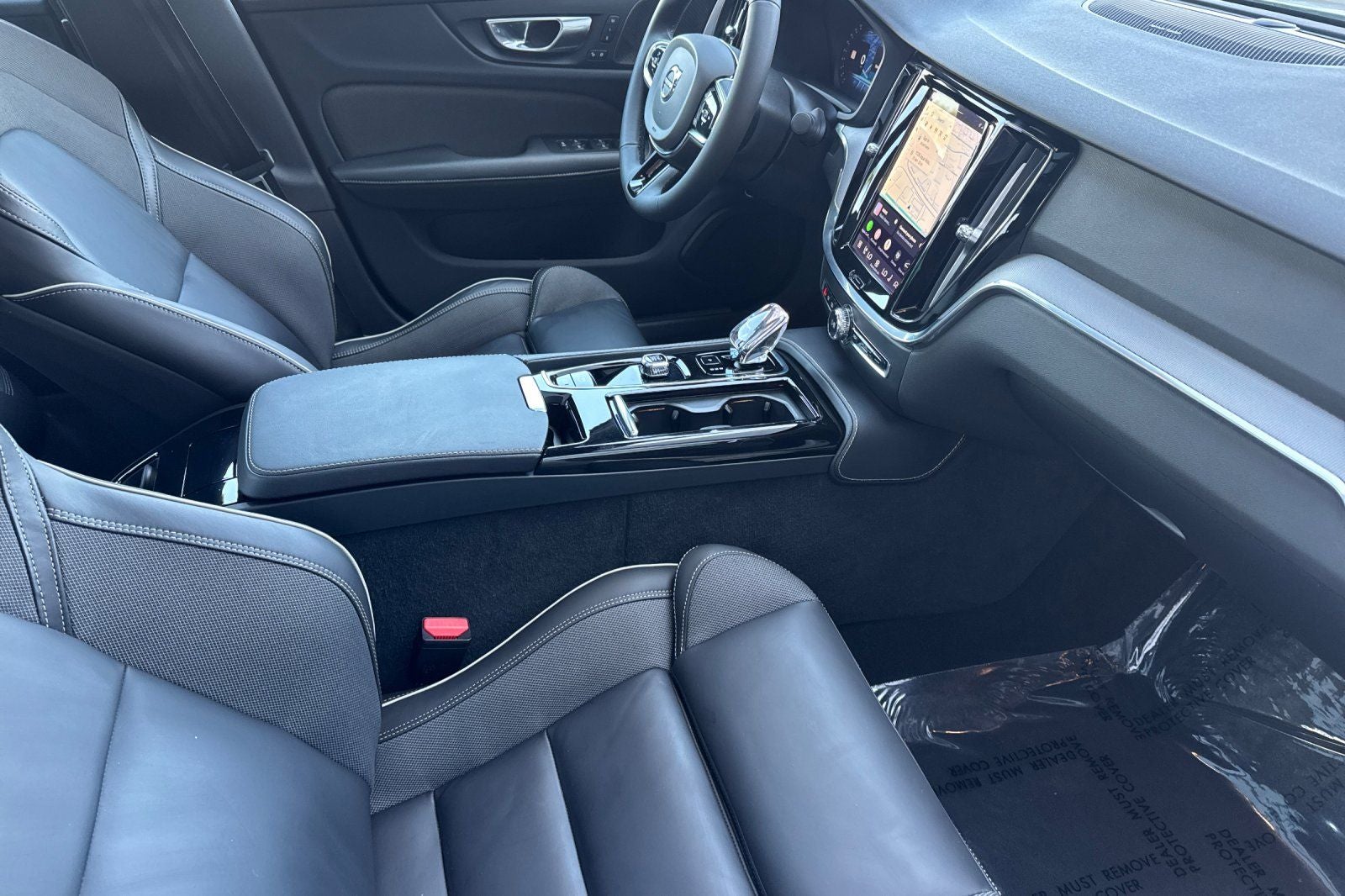 2024 Volvo S60 Recharge Plug-In Hybrid T8 Plus Black Edition