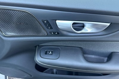 2024 Volvo S60 Recharge Plug-In Hybrid T8 Plus Black Edition