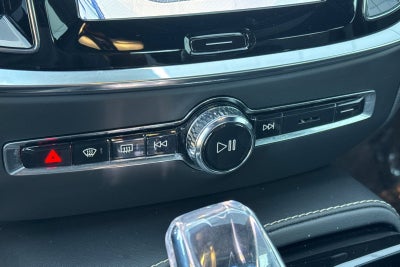 2024 Volvo S60 Recharge Plug-In Hybrid T8 Plus Black Edition