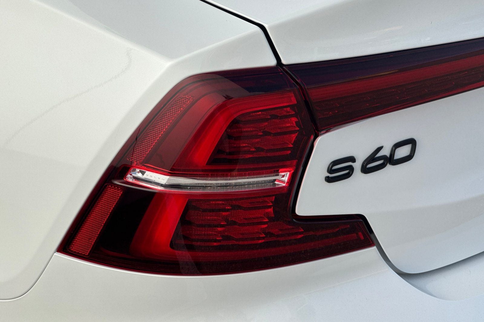 2024 Volvo S60 Recharge Plug-In Hybrid T8 Plus Black Edition