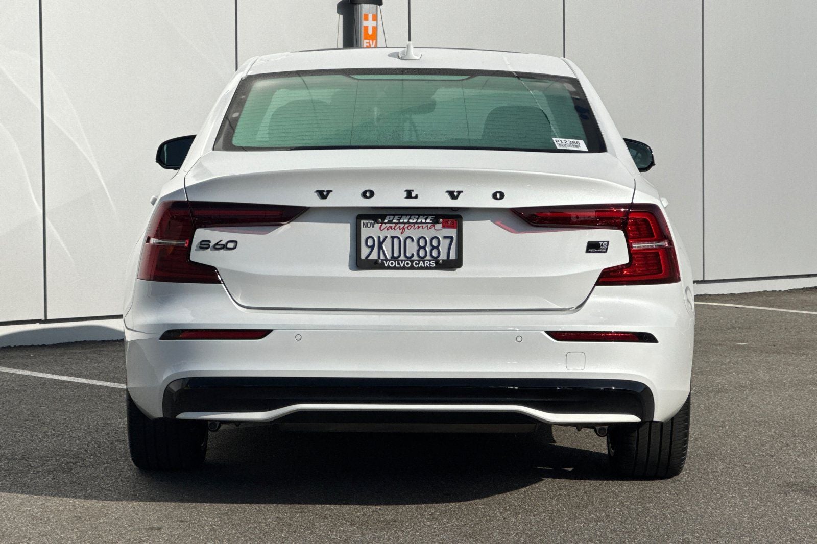 2024 Volvo S60 Recharge Plug-In Hybrid T8 Plus Black Edition