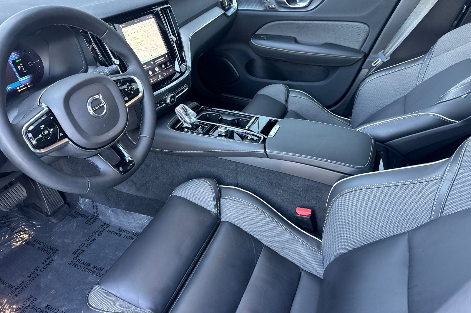 2024 Volvo S60 Recharge Plug-In Hybrid T8 Plus Black Edition