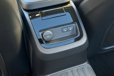 2023 Volvo S60 Recharge Plug-In Hybrid T8 Core Dark Theme