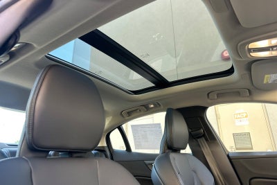 2023 Volvo S60 Recharge Plug-In Hybrid T8 Core Dark Theme