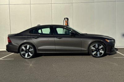 2024 Volvo S60 Recharge Plug-In Hybrid T8 Plus Dark Theme