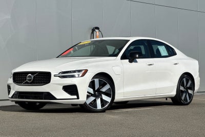 2023 Volvo S60 Recharge Plug-In Hybrid T8 Plus Dark Theme