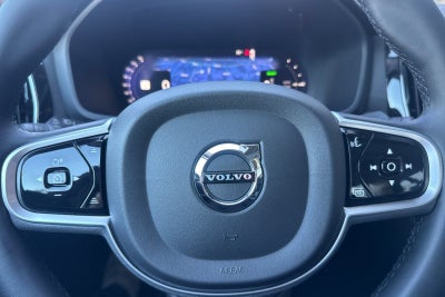 2023 Volvo S60 Recharge Plug-In Hybrid T8 Plus Dark Theme