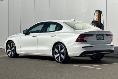2023 Volvo S60 Recharge Plug-In Hybrid T8 Plus Dark Theme