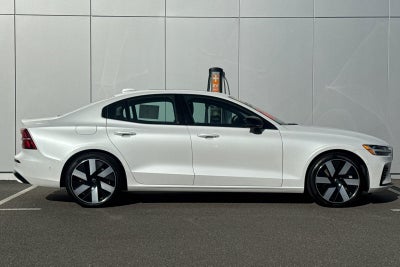 2023 Volvo S60 Recharge Plug-In Hybrid T8 Plus Dark Theme