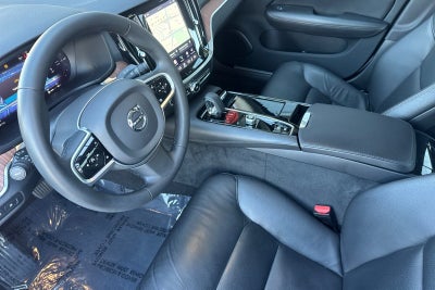 2023 Volvo S60 Recharge Plug-In Hybrid T8 Plus Dark Theme