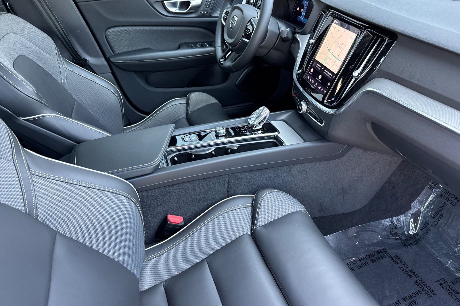 2024 Volvo S60 B5 Plus Black Edition