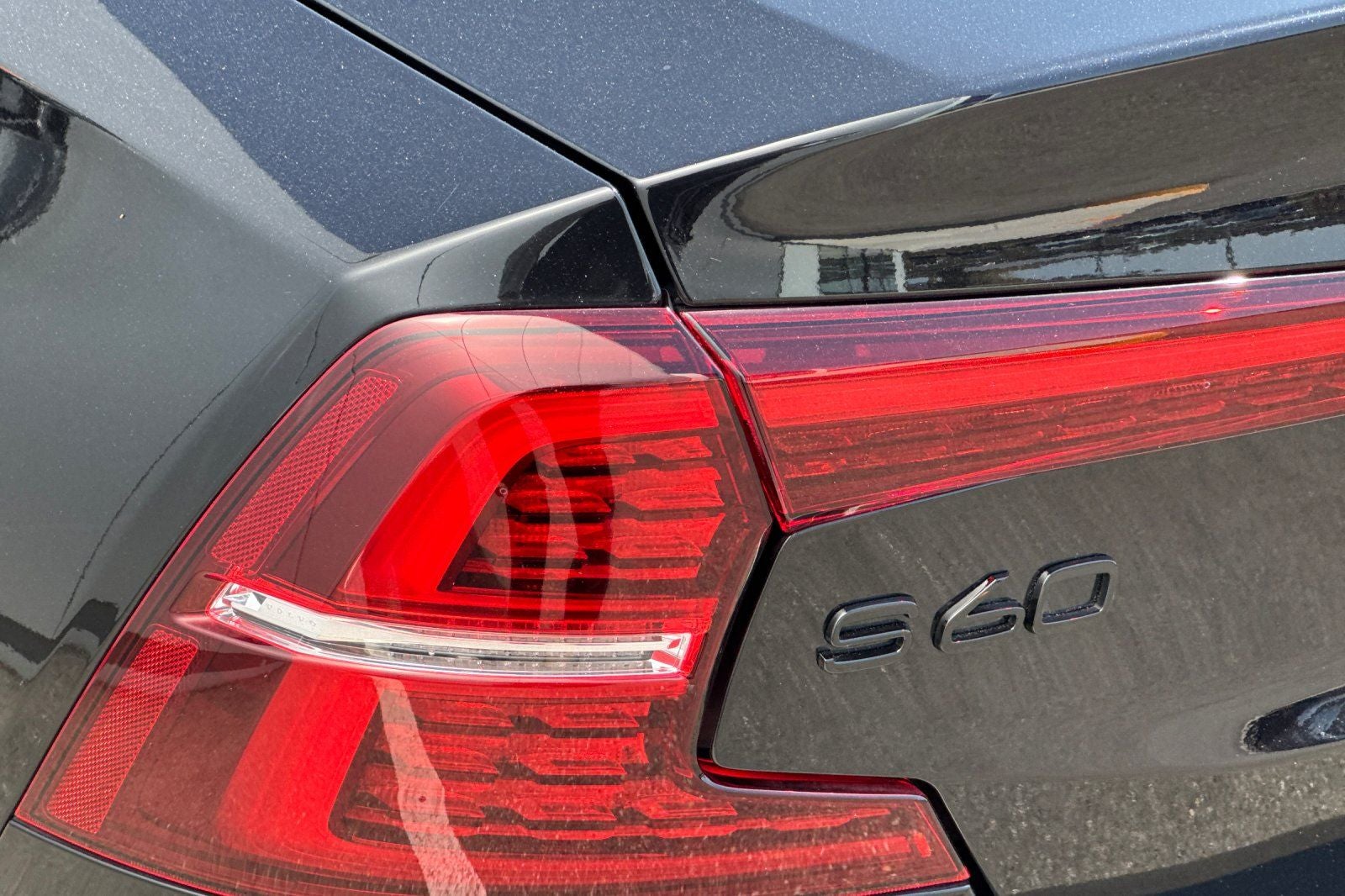 2024 Volvo S60 B5 Plus Black Edition