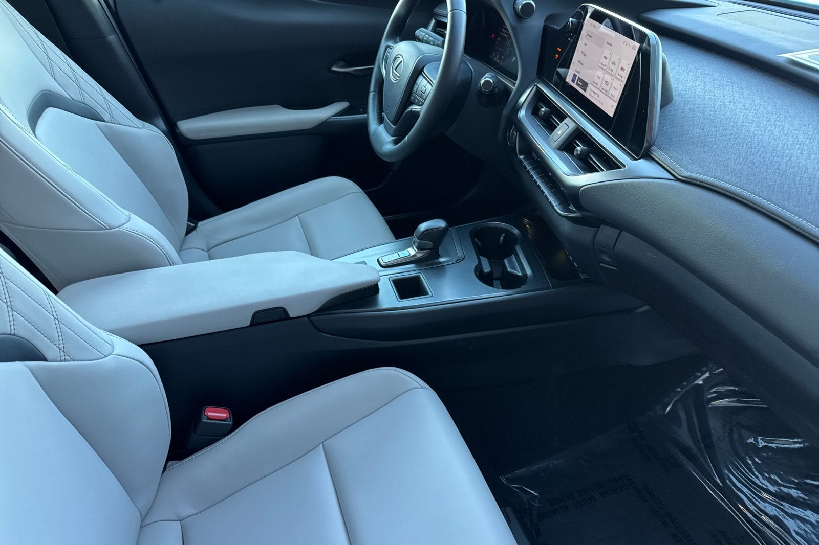 2025 Lexus UX 300h