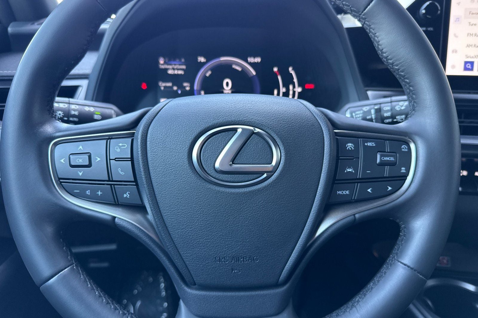 2025 Lexus UX 300h