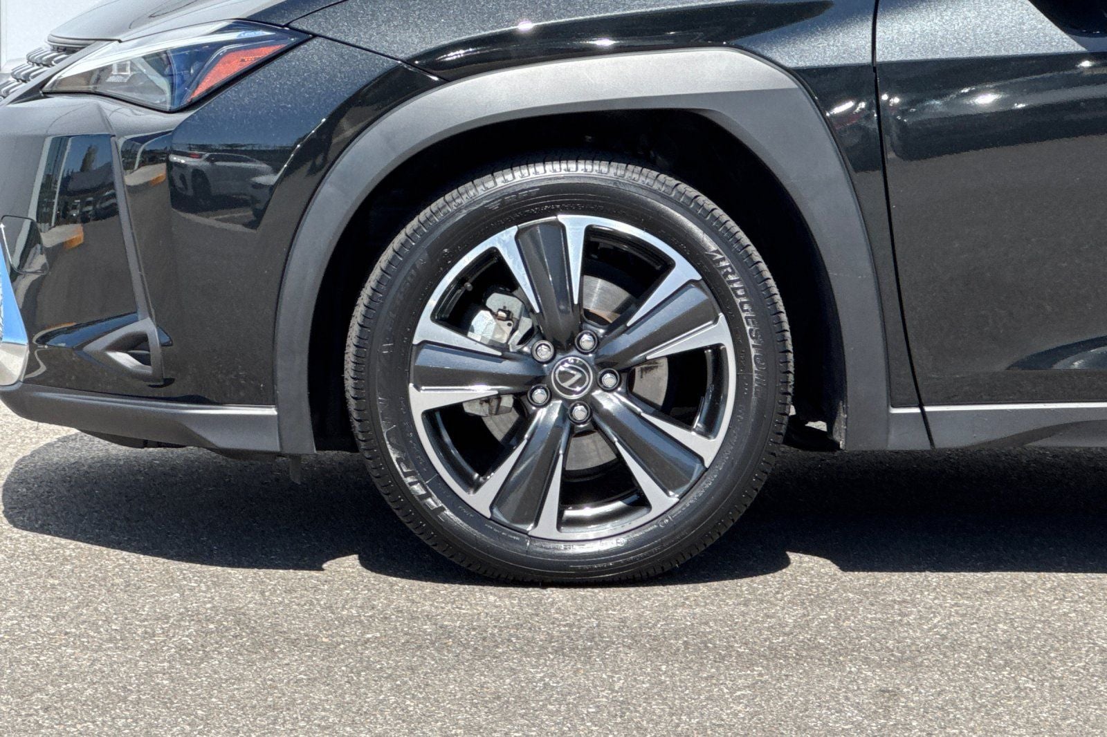 2025 Lexus UX 300h