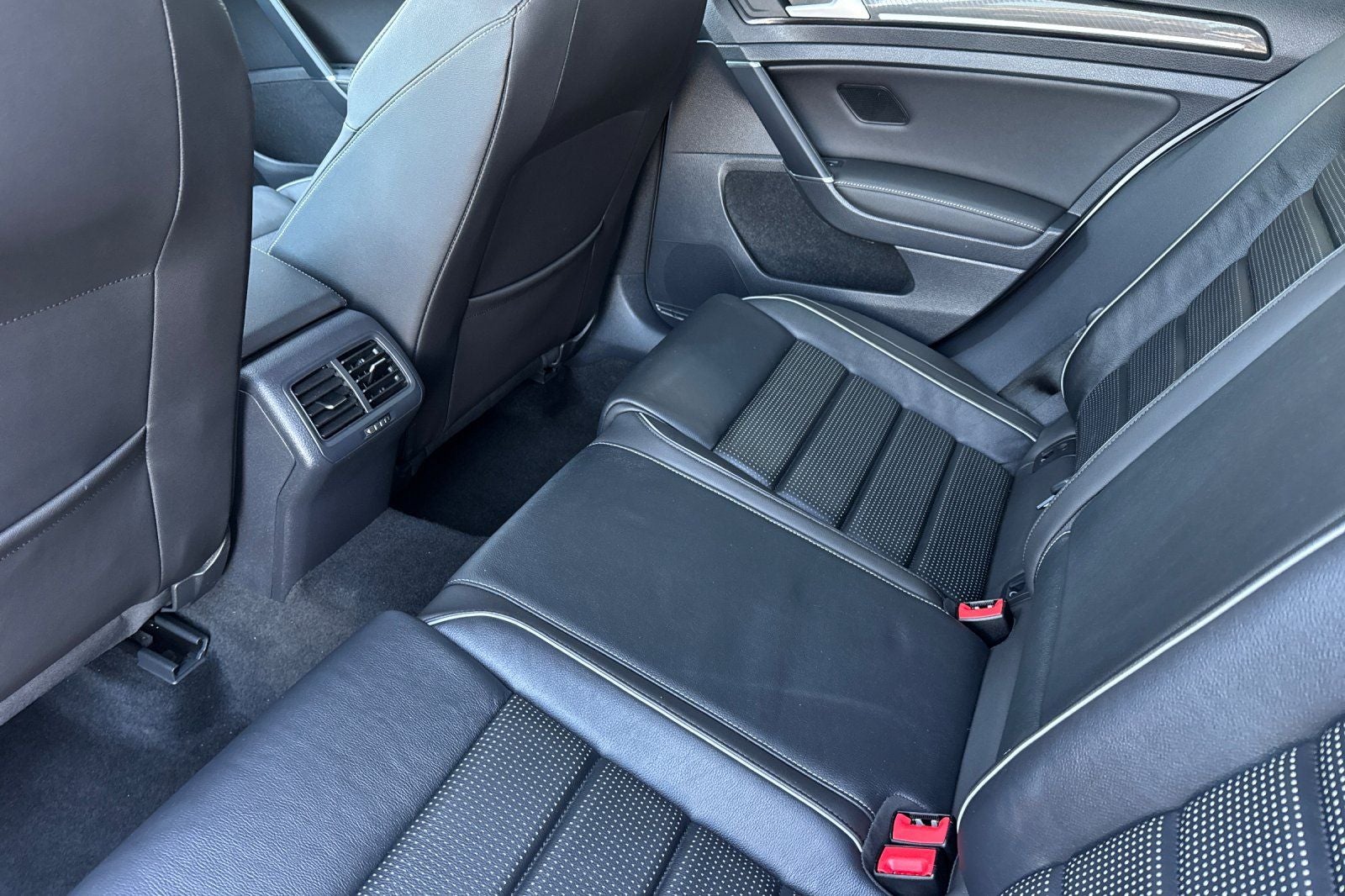 2018 Volkswagen Golf R DCC & Navigation 4Motion 4Motion