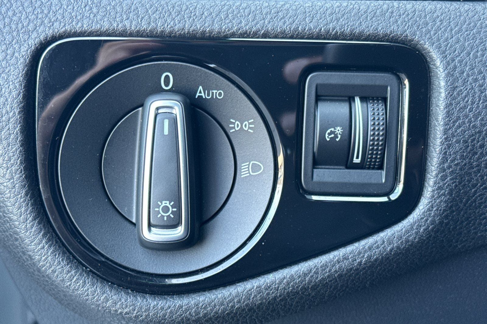 2018 Volkswagen Golf R DCC & Navigation 4Motion 4Motion