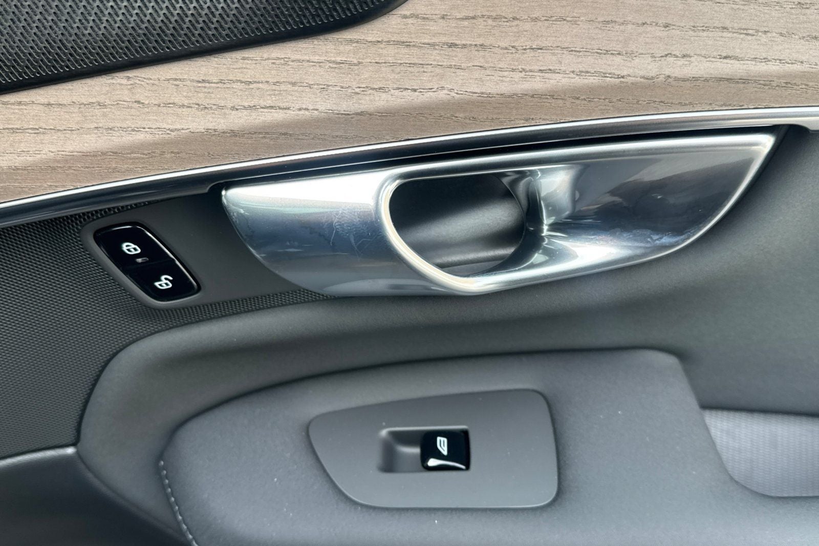 2026 Volvo XC90 B6 Plus 6-Seater