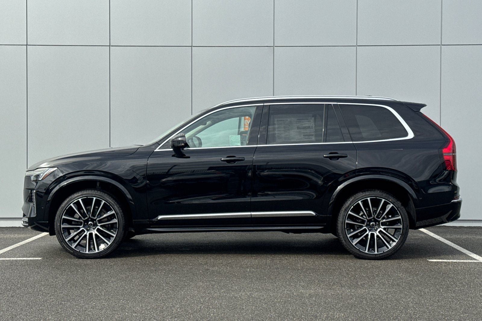 2026 Volvo XC90 B6 Plus 6-Seater