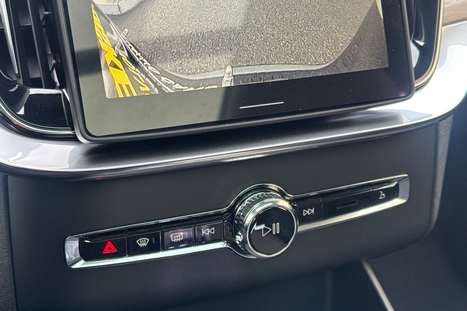 2026 Volvo XC90 B6 Plus 6-Seater