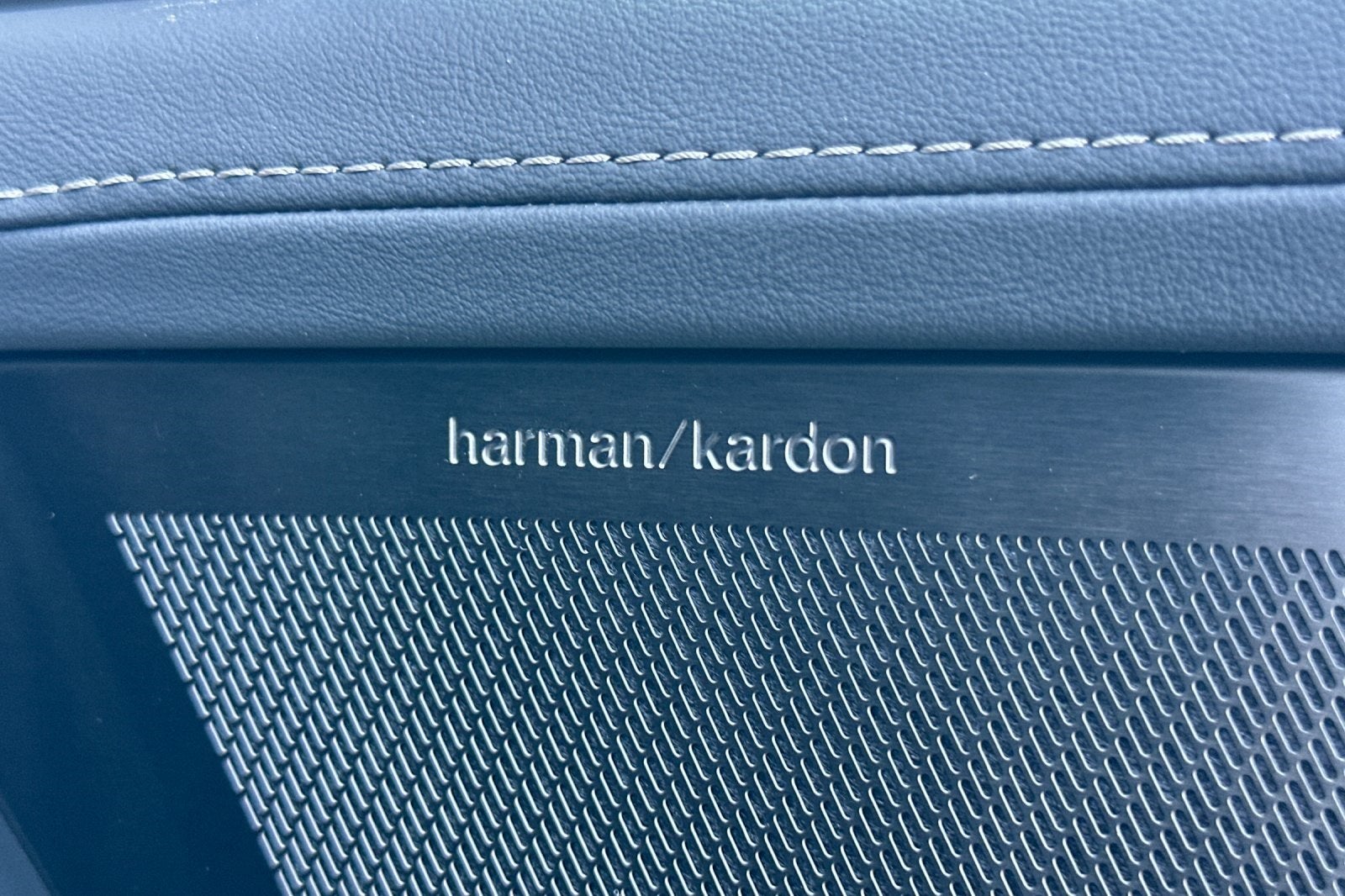 2026 Volvo XC90 B6 Plus 6-Seater