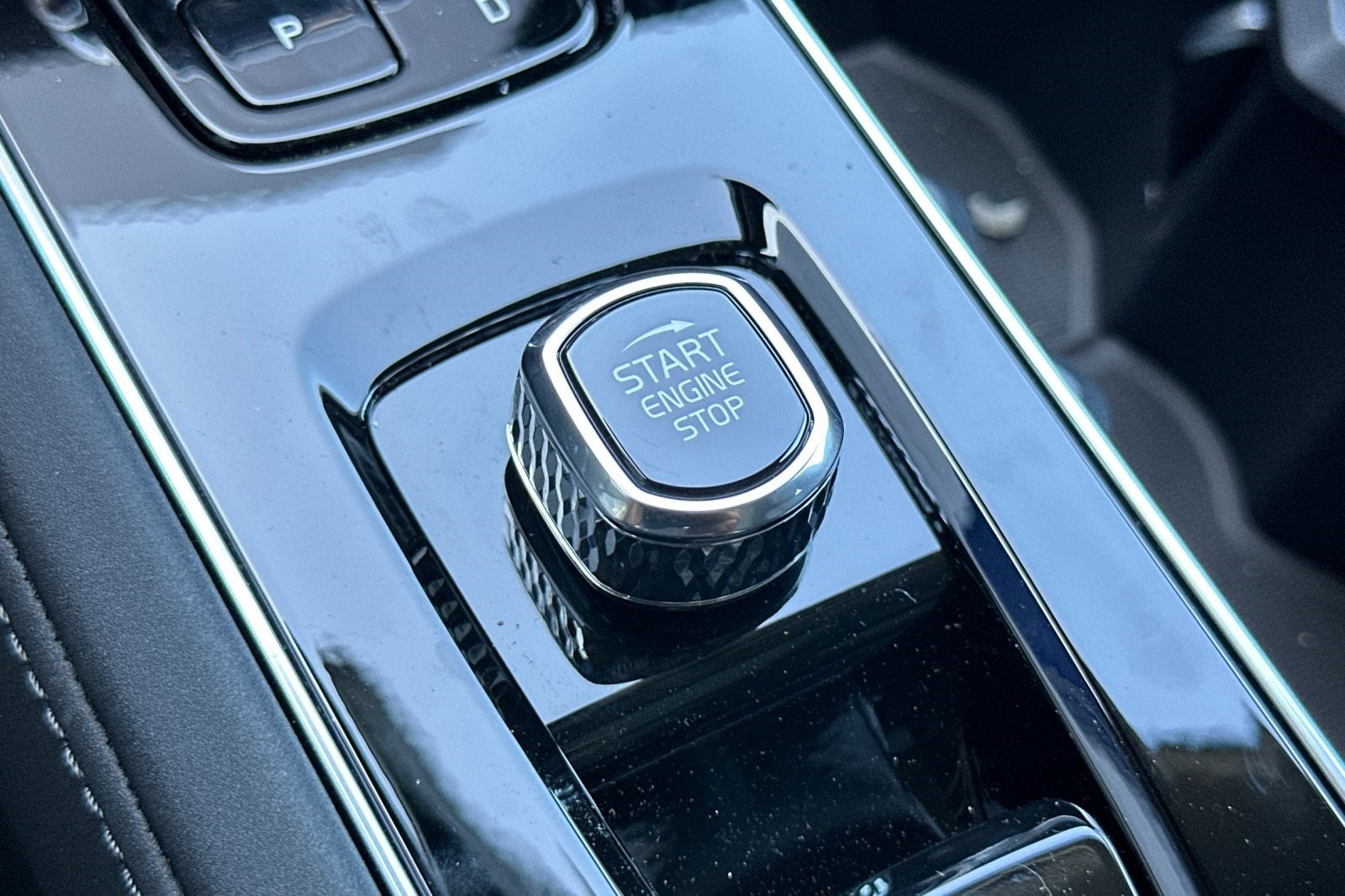 2026 Volvo XC90 B6 Plus 6-Seater