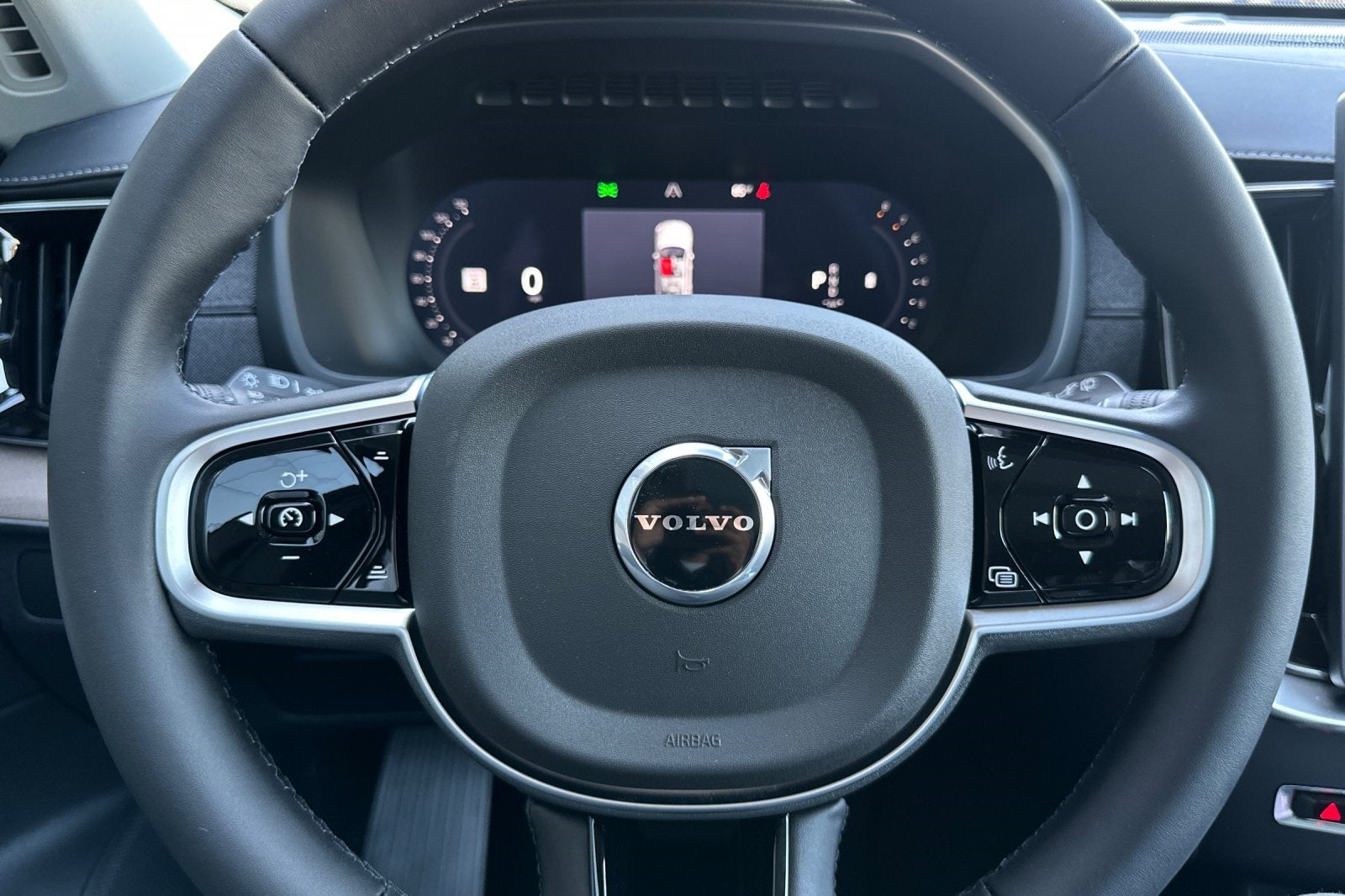 2026 Volvo XC90 B6 Plus 6-Seater