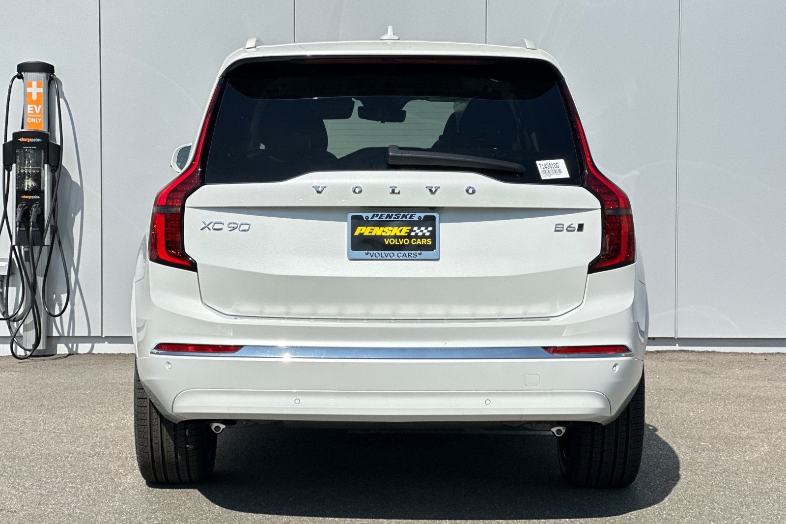 2026 Volvo XC90 B6 Plus 6-Seater