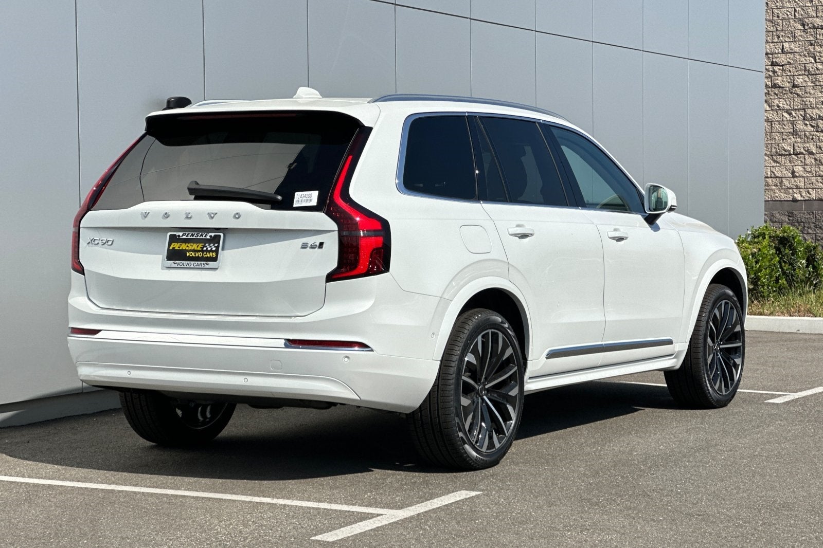 2026 Volvo XC90 B6 Plus 6-Seater