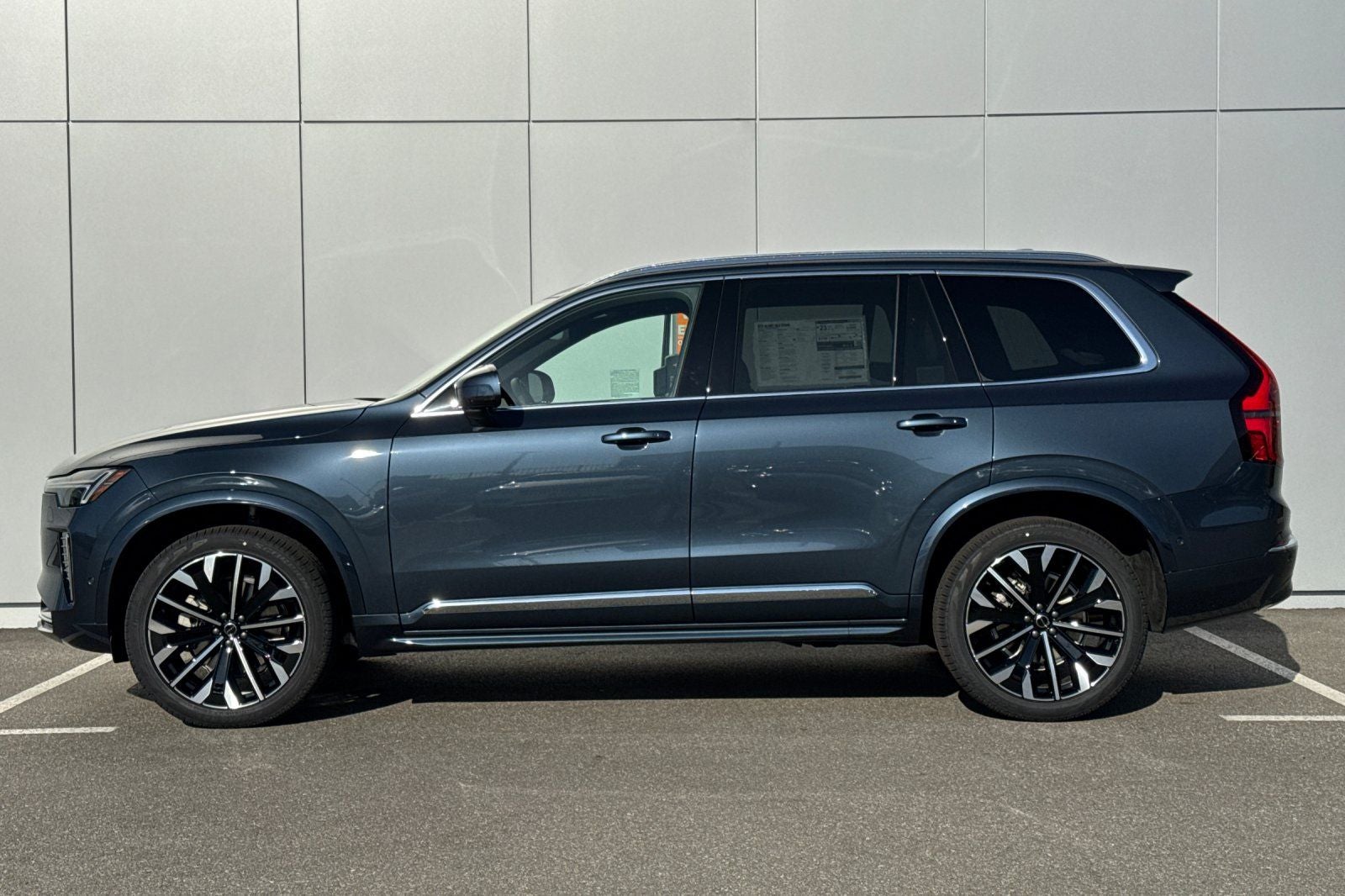 2026 Volvo XC90 B6 Plus 6-Seater