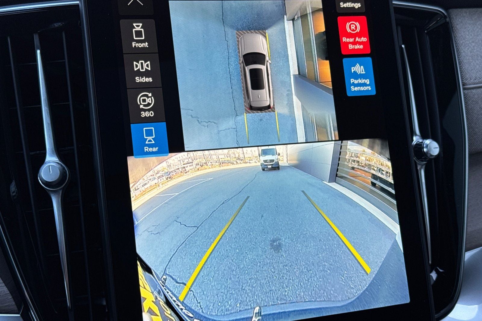 2026 Volvo XC90 B6 Plus 6-Seater