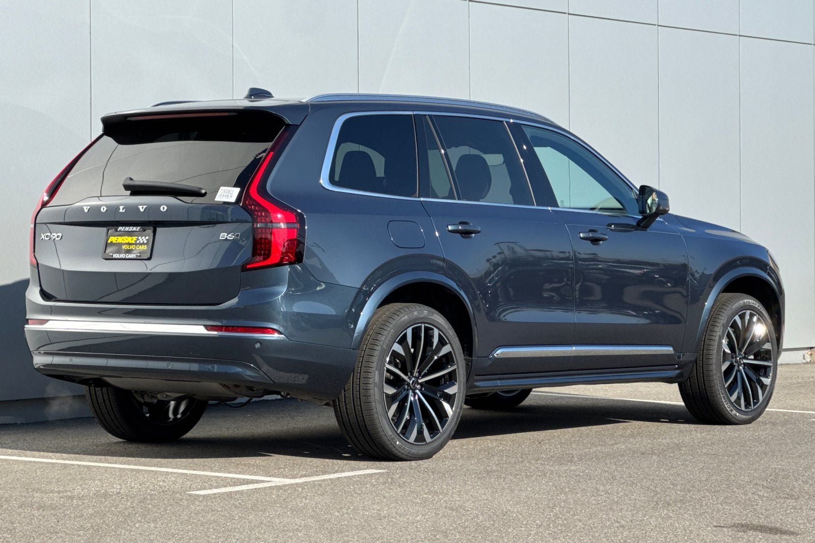 2026 Volvo XC90 B6 Plus 6-Seater