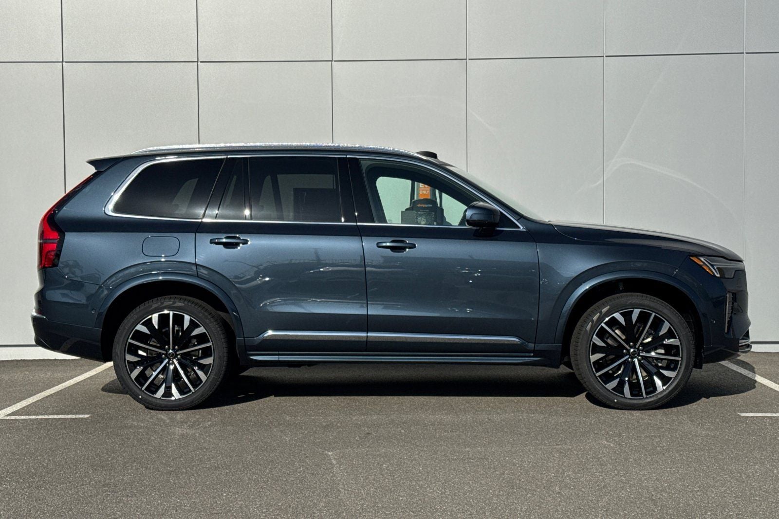 2026 Volvo XC90 B6 Plus 6-Seater