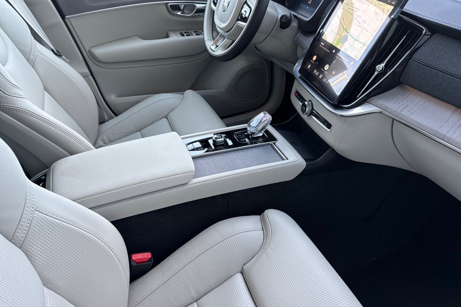 2026 Volvo XC90 B6 Ultra