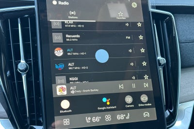 2025 Volvo XC90 B6 Core 2025.5