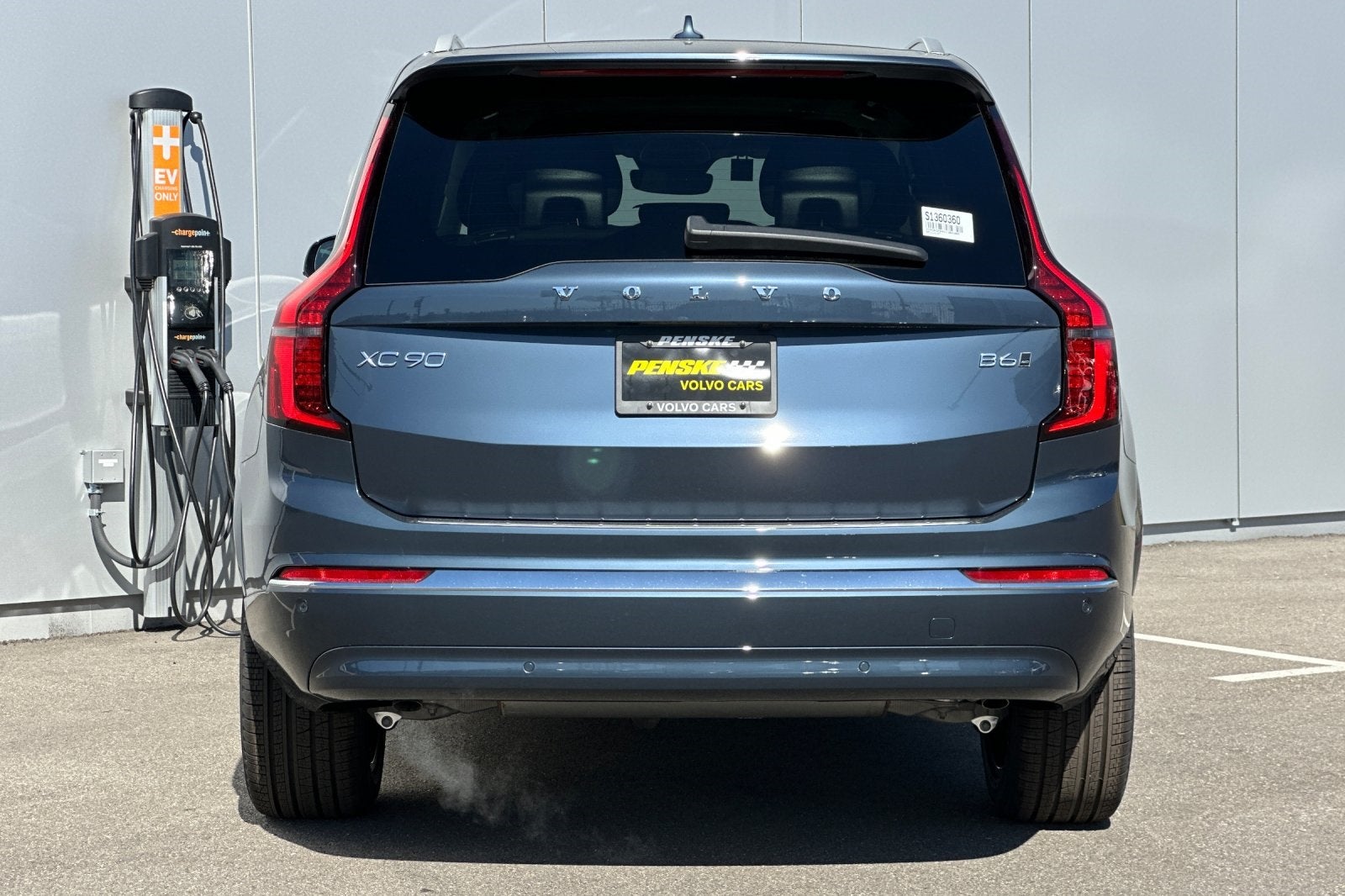 2025 Volvo XC90 B6 Core 2025.5