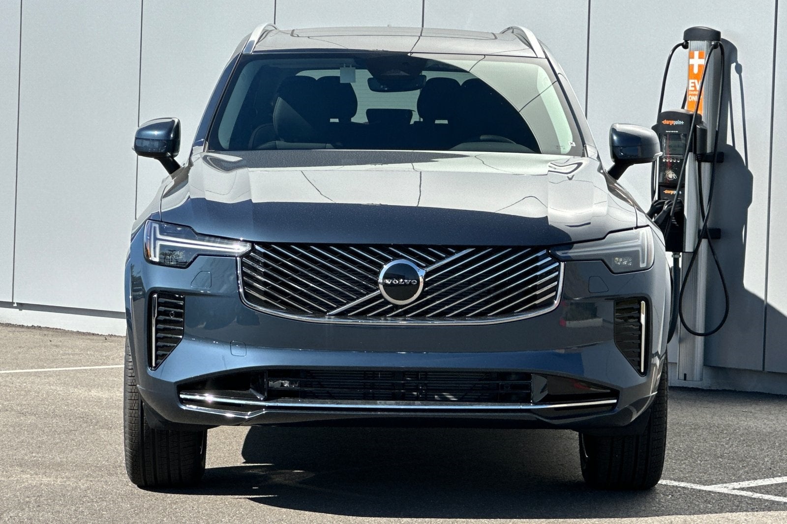 2025 Volvo XC90 B6 Core 2025.5