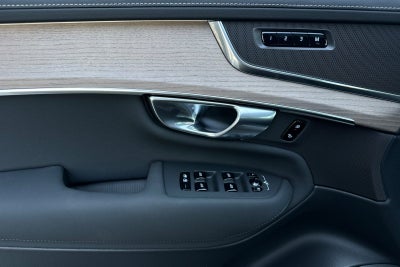 2025 Volvo XC90 B6 Core 2025.5