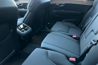 2025 Volvo XC90 B6 Core 2025.5