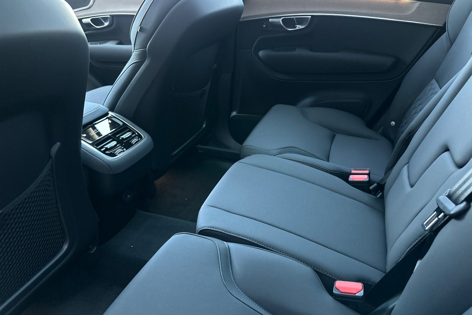 2025 Volvo XC90 B6 Core 2025.5