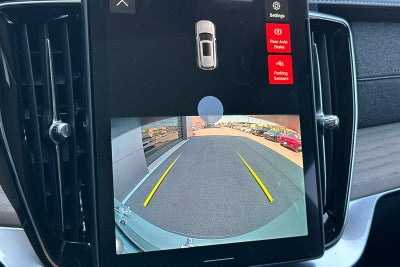 2025 Volvo XC90 B6 Core 2025.5