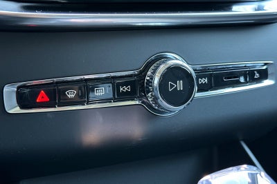 2025 Volvo XC90 B6 Core 2025.5